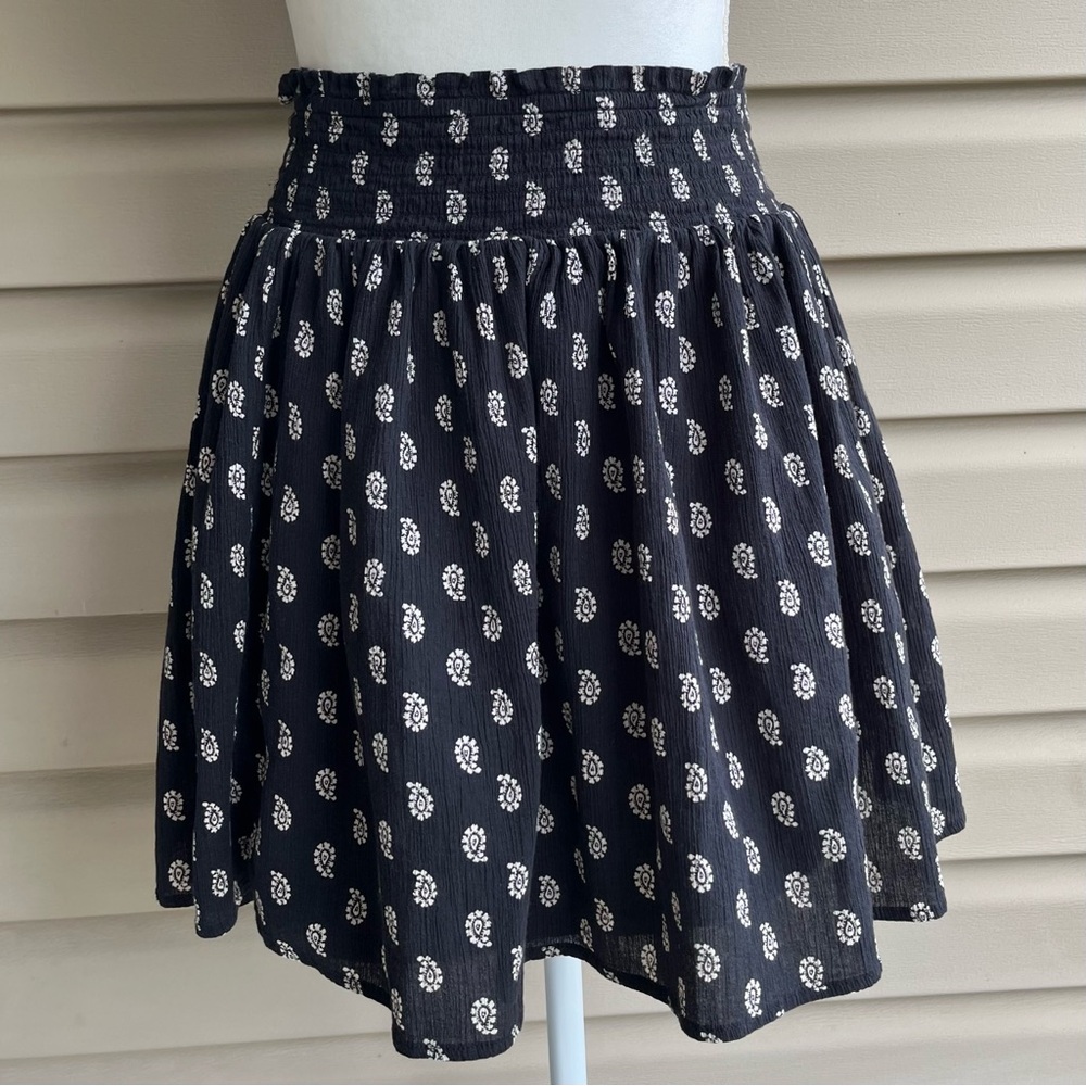 •Old Navy• Paisley Patterned Circle Skirt - Size Small